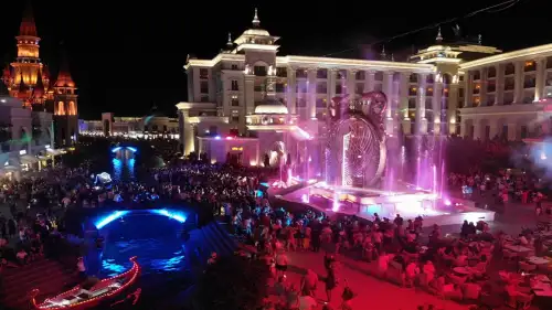 2 in 1 Land of Legends – Evening Show